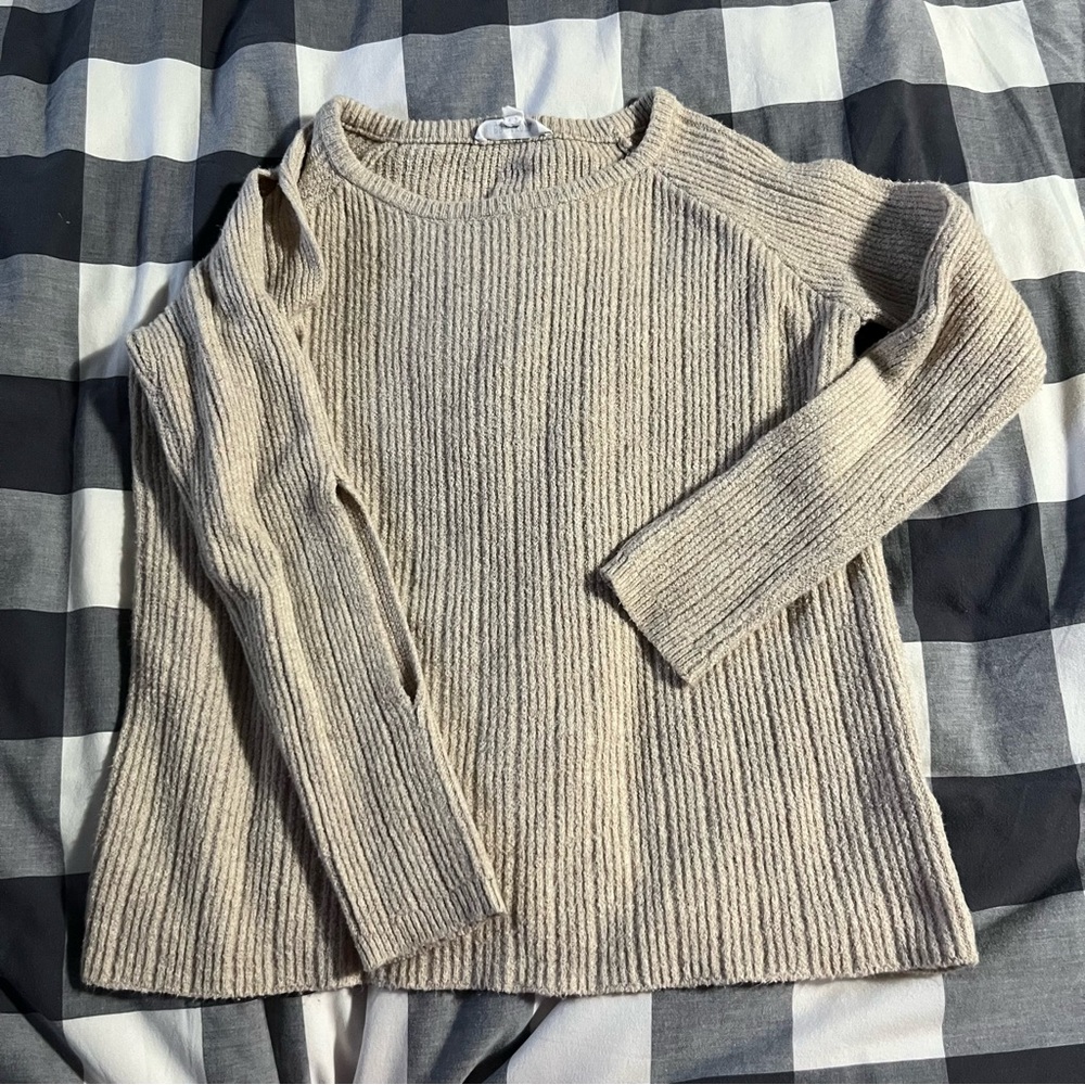 Sweater - Picture 2 of 5